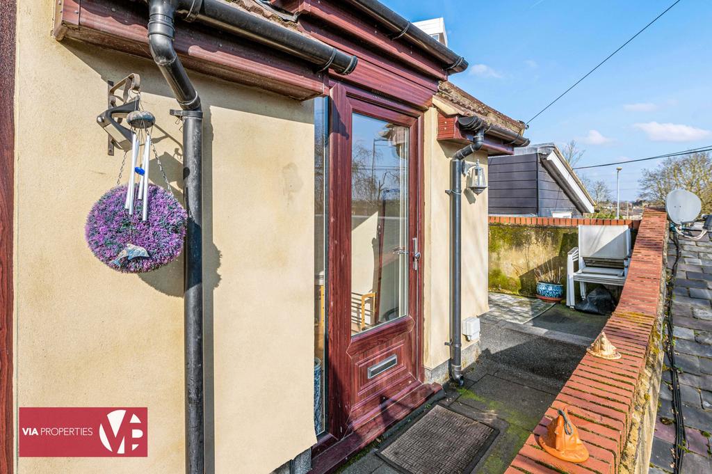 11 Burford Street Hoddesdon via properties...