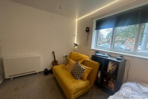 Studio for sale, Warren View, Leicester LE4