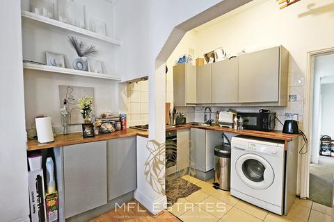 1 bedroom flat for sale, Church Road, London SE19