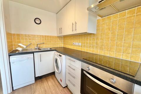 1 bedroom apartment to rent, Bardsley Close, Park Hill