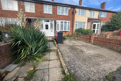 3 bedroom terraced house for sale, Hawkshill Road, Slough SL2