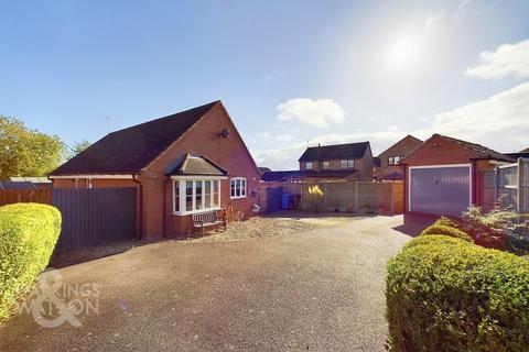 2 bedroom detached bungalow for sale, Elizabeth Bonhote Close, Bungay