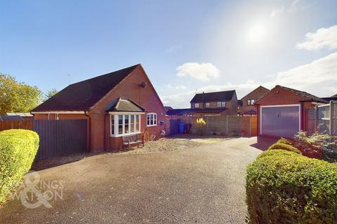 2 bedroom detached bungalow for sale, Elizabeth Bonhote Close, Bungay, NR35