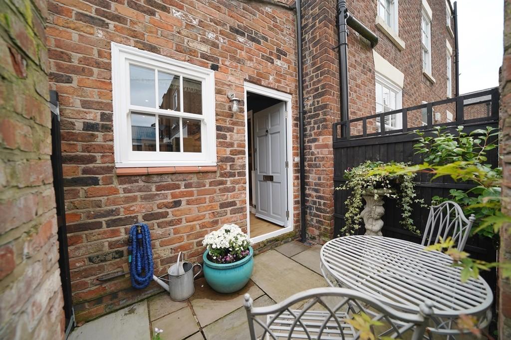 Courtyard Garden