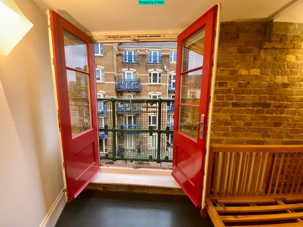Juliette balcony