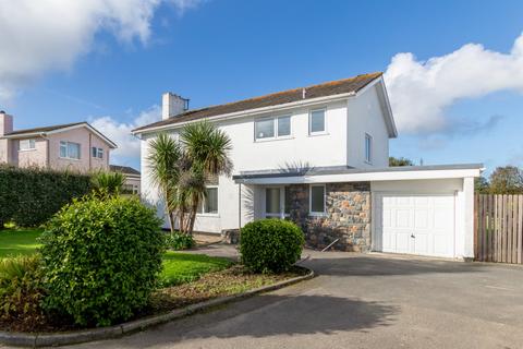 3 bedroom semi-detached house to rent, Clos Du Petit Bois, Rue Cauchez, St. Martin, Guernsey