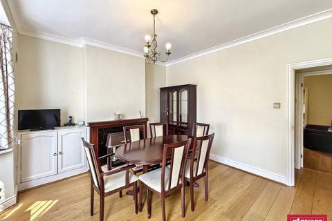 2 bedroom terraced house for sale, Springfield Drive, High Street, Kings Heath, Birmingham, B14 7BQ