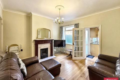 2 bedroom terraced house for sale, Springfield Drive, High Street, Kings Heath, Birmingham, B14 7BQ