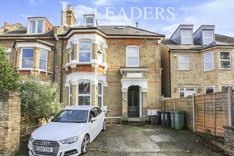 3 bedroom flat to rent, Mackenzie Road, Beckenham