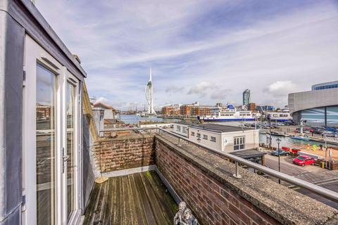 undefined, Broad Street, Old Portsmouth