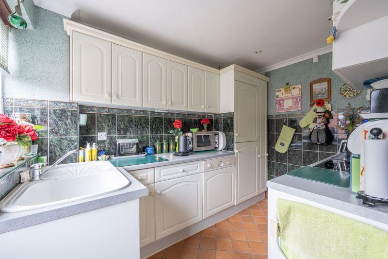 Kitchen (rear)