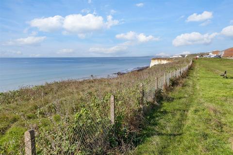 1 bedroom ground floor flat for sale, The Esplanade, Telscombe Cliffs, Peacehaven, East Sussex