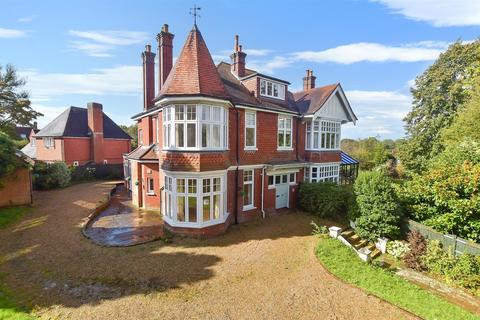 5 bedroom semi-detached house for sale, London Road, Uckfield, East Sussex