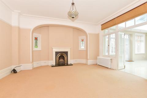 5 bedroom semi-detached house for sale, London Road, Uckfield, East Sussex