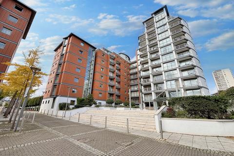 1 bedroom flat for sale, 127 Holland Gardens, Brentford, Middlesex, TW8 0AZ