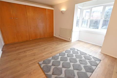 Coe Avenue, Woodside, SE25