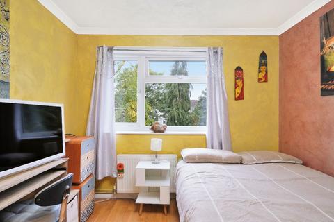 2 bedroom flat for sale, St. James Road, Stratford, E15