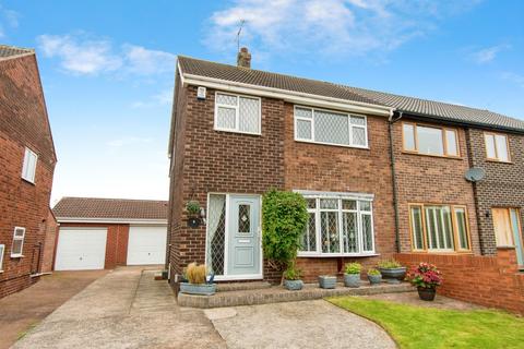 3 bedroom semi-detached house for sale, Davis Avenue, West Yorkshire WF10