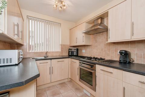 3 bedroom semi-detached house for sale, Davis Avenue, West Yorkshire WF10