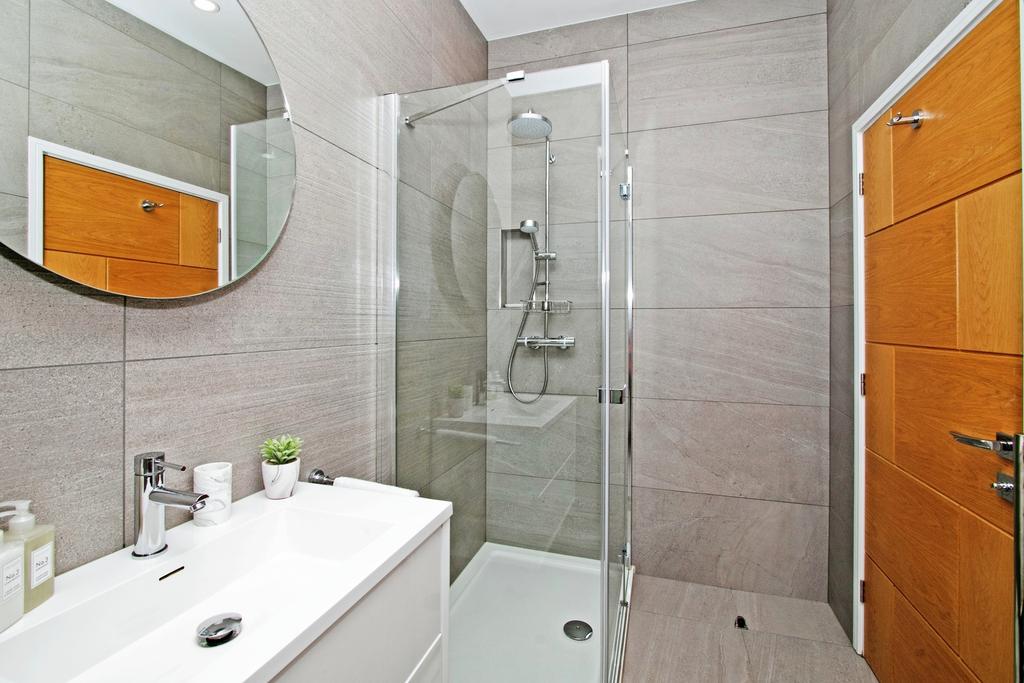 En Suite Shower Room