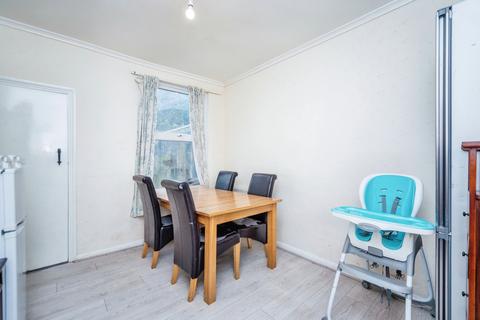 3 bedroom terraced house for sale, Livingstone Road, Kent ME7