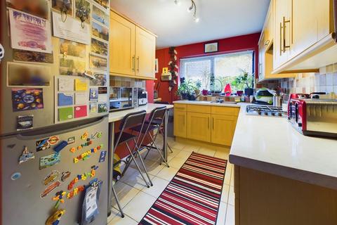 2 bedroom maisonette for sale, Hillfield Court Road, Gloucester