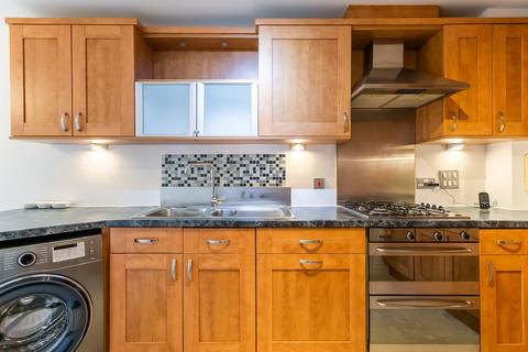 25/8 Springfield Street, Edinburgh, EH6 5DE