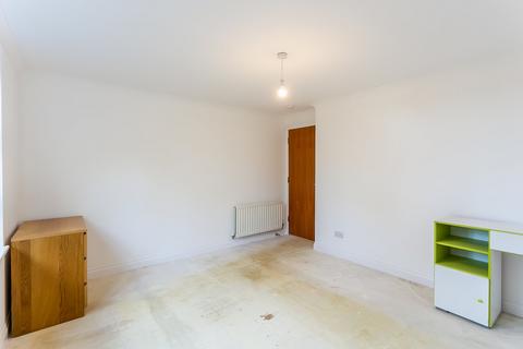 25/8 Springfield Street, Edinburgh, EH6 5DE