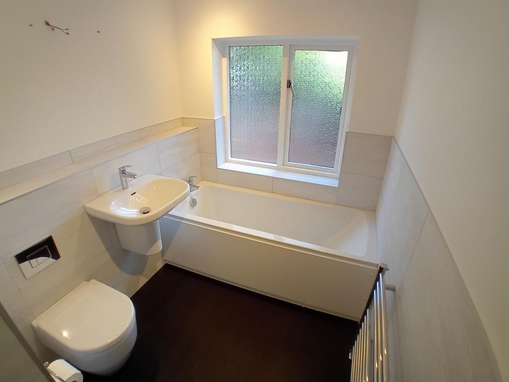 Marks Mews, Castle Lane, Warwick 1 bed apartment to rent £950 pcm (£219 pw)