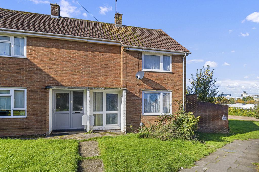 Blackmoor Avenue, Corby, NN18 2 bed semidetached house for sale £140,000