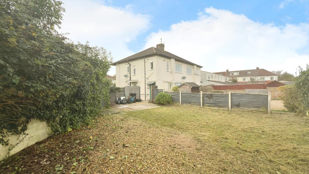 Wharnecliffe Close, Whitchurch... 2 bed duplex for sale £180,000