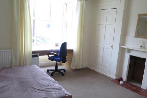 4 bedroom house share to rent, Mount Street, Cirencester GL7