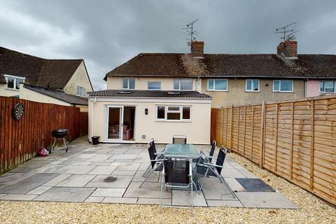 5 bedroom house share to rent, Brooke Road, Cirencester GL7