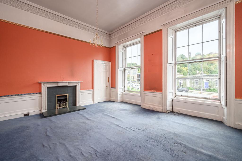 Elm Row, Edinburgh EH7 3 bed flat for sale £399,995