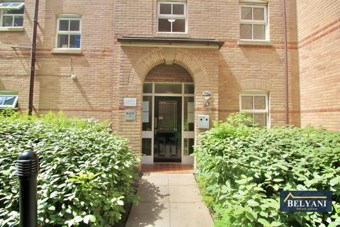 2 bedroom flat to rent, Hart Road, Manchester M14