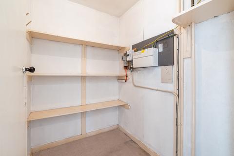 15/4 Calder Gardens, Edinburgh, EH11 4JB
