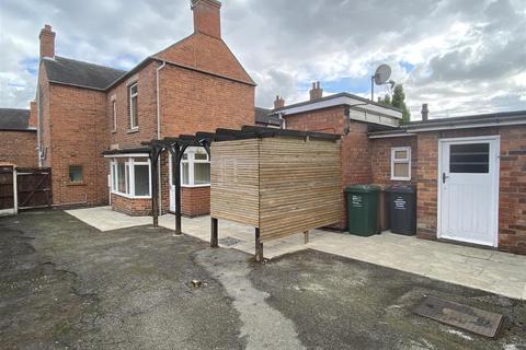 2 bedroom end of terrace house for sale, Bretby Road, Newhall DE11