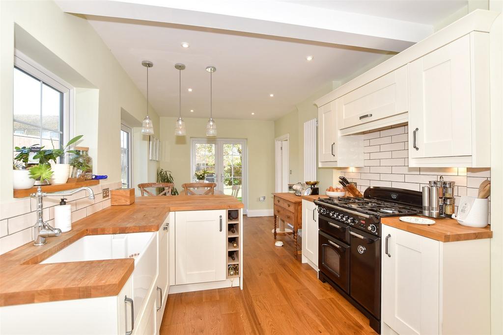 Kitchen/ Breakfast Room