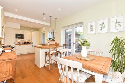 31 Siberts Close, Shepherdswell, Dover, CT15 7LW