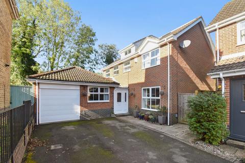 6 bedroom detached house for sale, Kingfisher Close, Ashford TN24