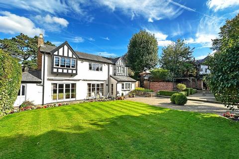 4 bedroom detached house for sale, Elcho Road, Bowdon