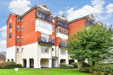 2 bedroom flat for sale, The Esplanade, Rochester, Kent