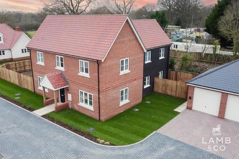 4 bedroom detached house for sale, Clacton Road, Weeley Heath CO16