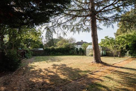 11 Loraine Gardens, Ashtead, KT21 1PD