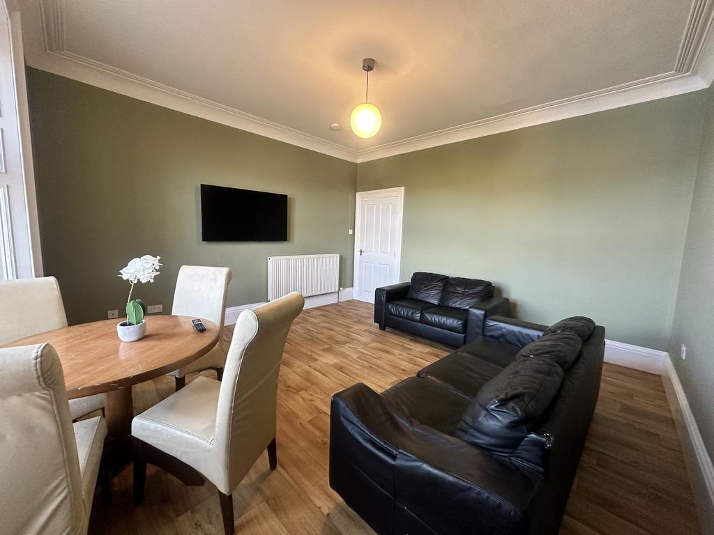 Blackness Road, Dundee, 2 bed apartment to rent £850 pcm (£196 pw)