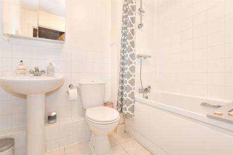 1 bedroom flat for sale, Sandling Lane, Penenden Heath, Maidstone, Kent