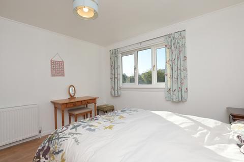 1/2 Firrhill Drive, Edinburgh, EH13 9EP