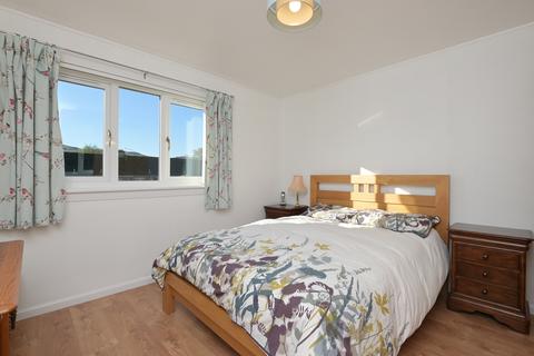 1/2 Firrhill Drive, Edinburgh, EH13 9EP
