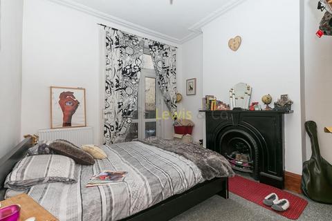 2 bedroom flat to rent, Brooke Road, London N16