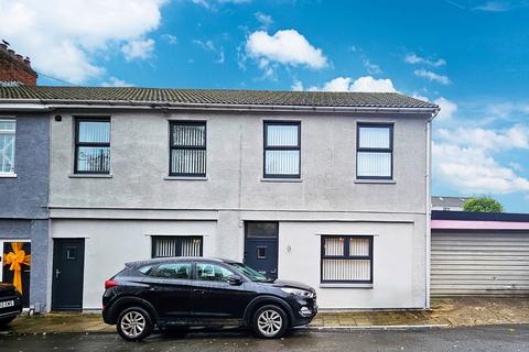 4 bedroom terraced house for sale, Raglan Road, Hengoed, CF82 7LX